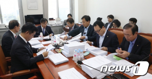 국회 정무위원회 법안심사소위원회./사진= 뉴스1