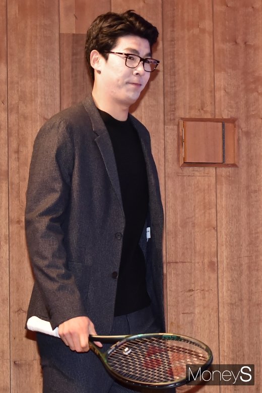 [머니S포토] 라켓 든 테니스 간판 정현