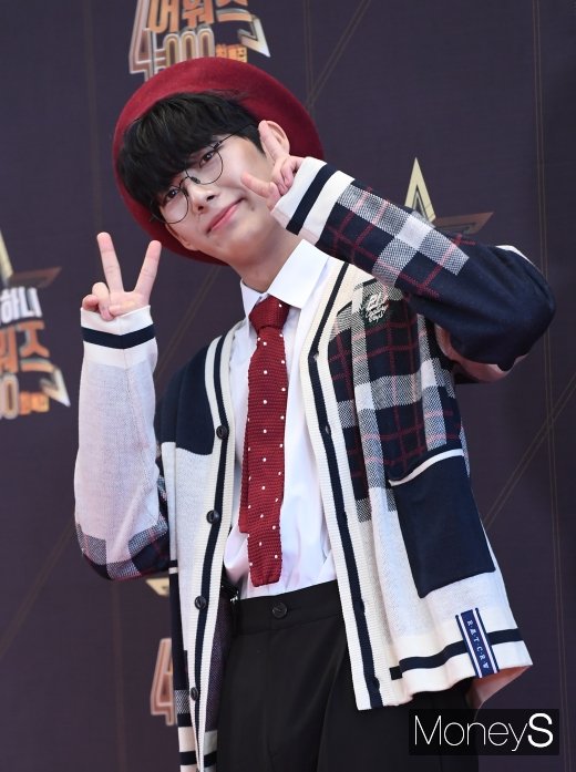 [머니S포토] 정택현 '깜찍 브이'