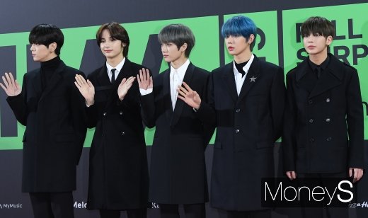 [머니S포토] 글로벌 신인 투모로우바이투게더(TXT)