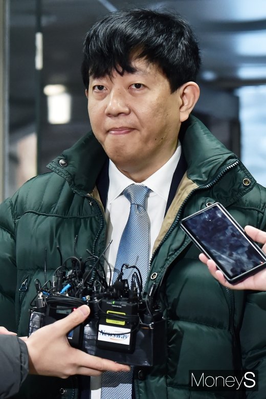 [머니S포토] 타다 첫 공판 출석한 이재웅 대표, 바싹바싹 타는 입술