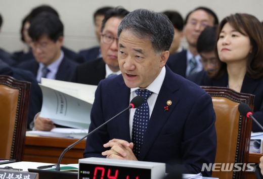 박능후 보건복지부 장관. /사진=뉴시스  