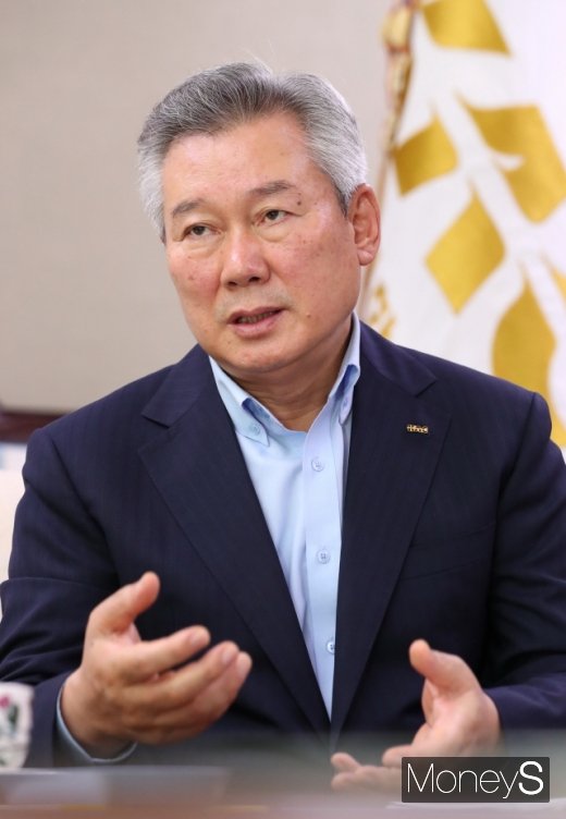 한국형 스마트공항의 비전을 밝히는 손창완 한국공항공사 사장. /사진=머니투데이 이기범 기자