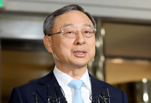 경찰이 4일 황창규 KT 회장을 기소의견으로 검찰에 송치했다. /사진=뉴시스
