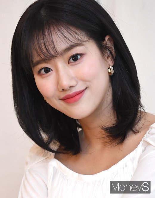 [머니S포토] 에이프릴 나은 '청순 요정'