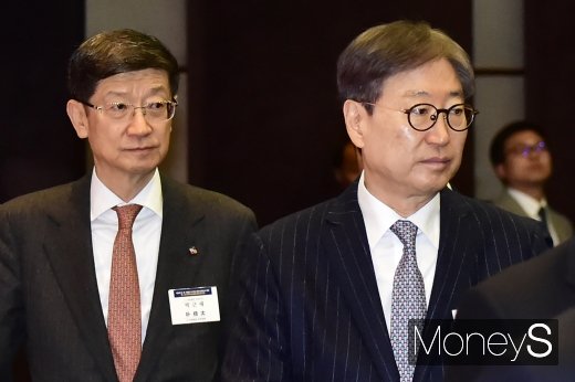 [머니S포토] 윤부근 삼전 부회장과 박근태 CJ대한통운 대표