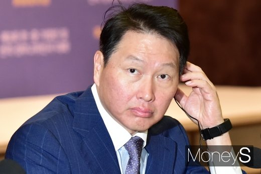 [머니S포토] 최태원 SK 회장, 한중 기업인 고위인사 대화 참석