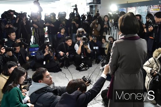 [머니S포토] 추미애 법무 장관 내정자에 쏠린 눈과 귀
