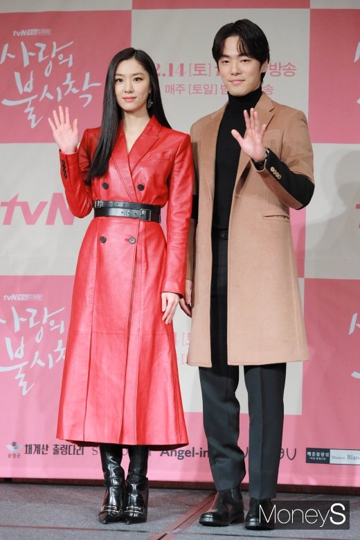 [머니S포토] 서지혜·김정현 '잘 어울리나요?'