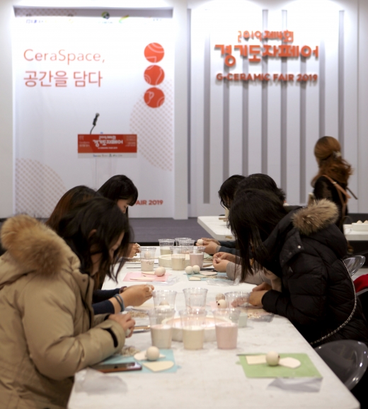 ‘2019 경기도자페어’는 관람객 참여 이끈 다채로운 구성, 문전성시 이뤘다. / 사진제공=경기도