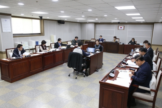 수원시의회 문화복지위, 조례안 등 7건 심사 의결. / 사진제공=수원시의회