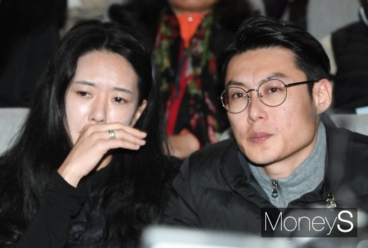[머니S포토] '민식이법' 국회 통과… '엄마 아빠는 눈물'