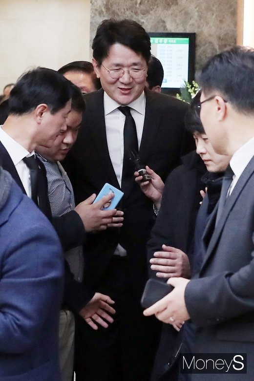 [머니S포토] 조원태 회장에 쏠린 이목