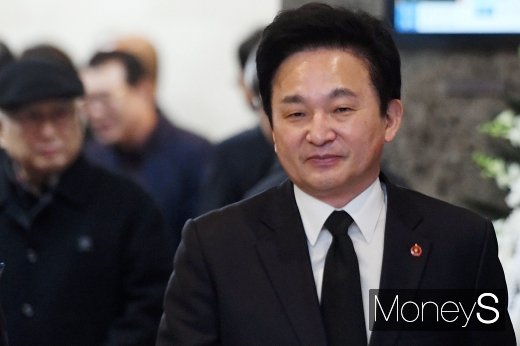 [머니S포토] 김우중 회장 빈소 들어서는 원희룡 지사