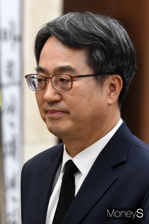 [머니S포토] 대우 창업주 빈소 찾은 김동연