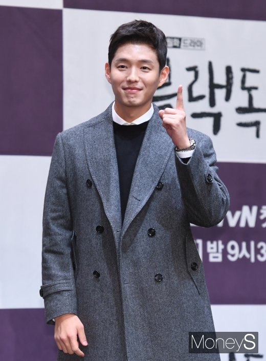 [머니S포토] 하준 '매력적인 미소'