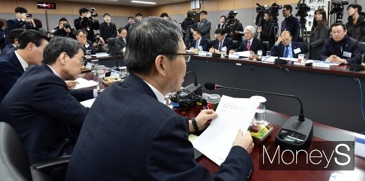 [머니S포토]  해외 금리연계 파생결합펀드(DLF) 대책방안은?