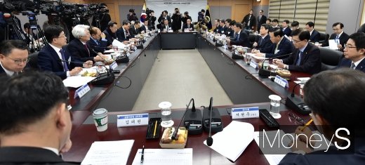 [머니S포토] DLF 문제로 한자리에 모인 시중은행장들