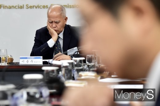 [머니S포토] 시중은행장 간담회 참석한 이용우 카카오뱅크 대표