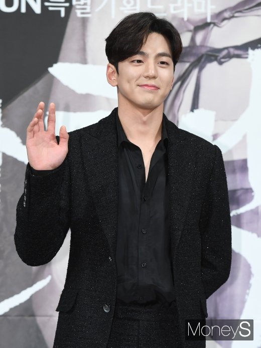 [머니S포토] 김민규, 여심 녹이는 보조개 미소