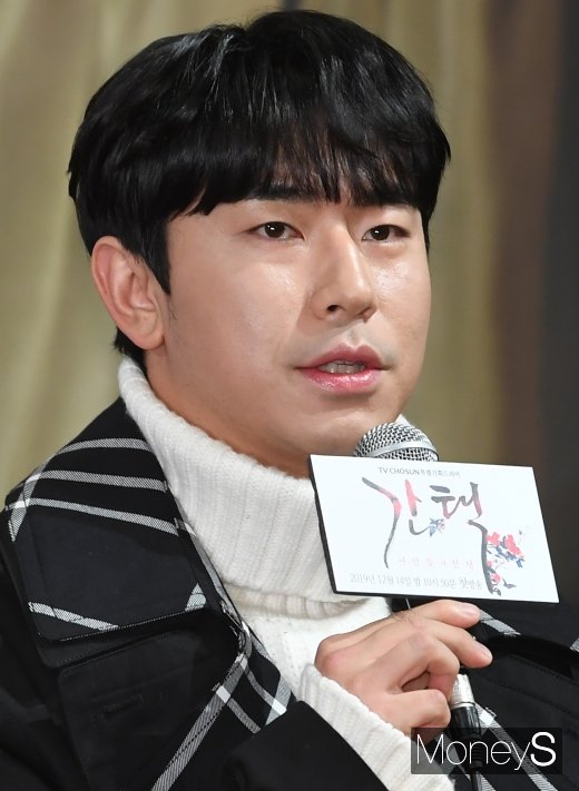 [머니S포토] 이시언 '극중 웃음 담당'