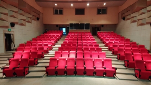 연천군시설관리공단이 운영하는 연천수레울아트홀이 새단장에 나섰다. / 사진제공=연천군시설관리공단