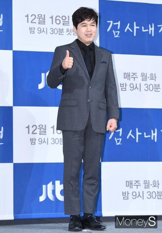 [머니S포토] 김광규, 확 달라진 비주얼