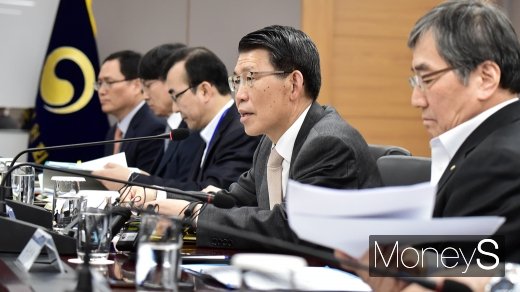 [머니S포토] 은성수 