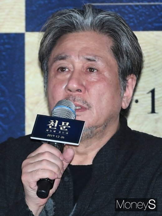 [머니S포토] 최민식 '장영실 역할 맡았습니다'