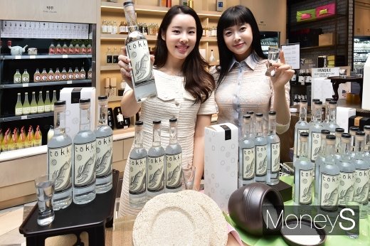 [머니S포토] 뉴욕서 맛본 '토끼소주' 국내서도 즐기세요