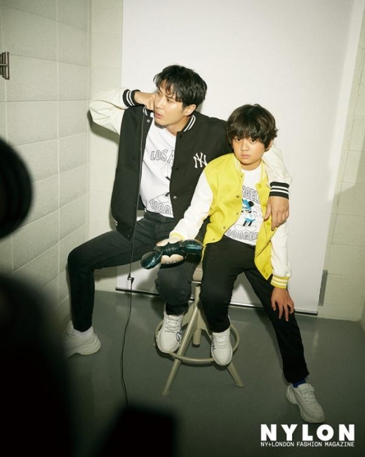 [★화보] 김지석X김강훈, 동백꽃 父子의 '환상 케미'