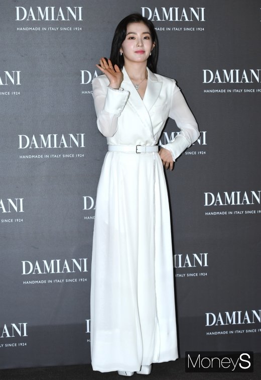 [머니S포토] 레드벨벳 아이린, 순백의 청순 여신