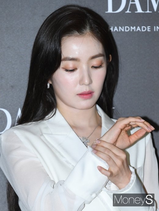 [머니S포토] 레드벨벳 아이린 '보석처럼 반짝이는 미모'