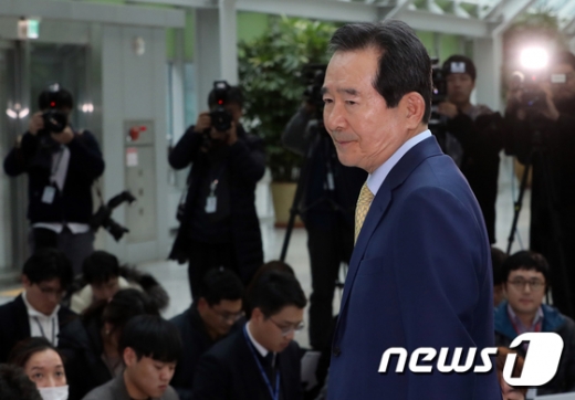 정세균 국무총리 후보자가 17일 서울 여의도 국회 의원회관에서 후보자 지명 소감을 밝히고 있다. /사진=뉴스1