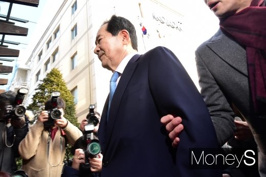 [머니S포토] 사상 첫 국회의장 출신 정세균 총리 내정자