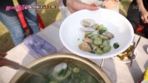 뇨끼 조개탕. /사진=SBS '불타는 청춘' 방송화면 캡처