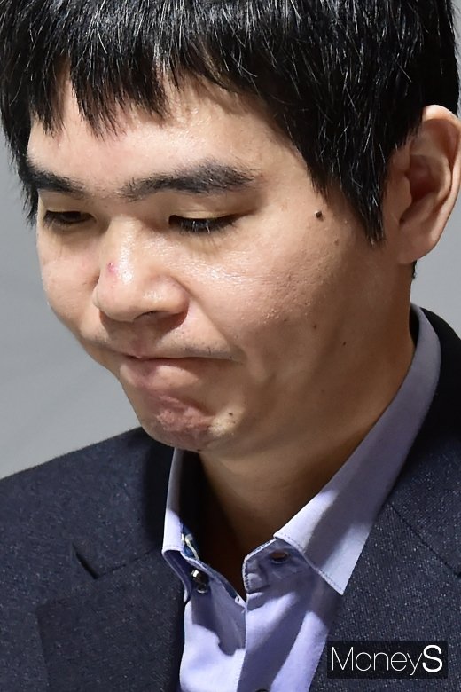 [머니S포토] 이세돌, 바둑계서 돌던지게 만든 AI와 다시 대결