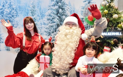 [머니S포토] 워커힐, 다양한 체험존 구성된 '산타키즈빌리지' 운영