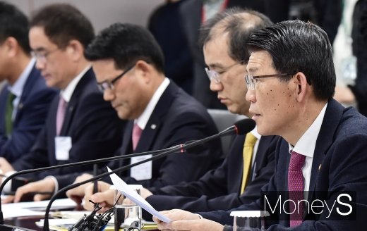 [머니S포토] 보험업계에 당부하는 은성수 금융위원장