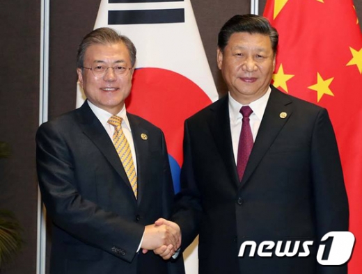 문재인 대통령(왼쪽) 시진핑 중국 국가주석. /사진=뉴스1   
