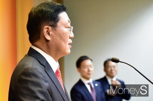 [머니S포토] 당선 소감 전하는 나재철 신임 금투협회장