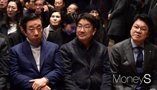 [머니S포토] 국민통합연대 창립 대회 참석한 김성태·권성동·장제원 의원