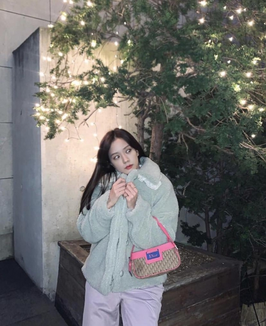 블랙핑크 지수, 백옥 피부 돋보이는 청순 미모