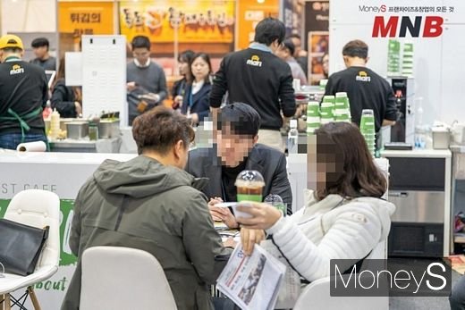 / 창업박람회 상담모습 (사진=강동완 기자)