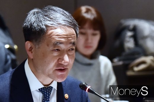 [머니S포토] 박능후 장관 