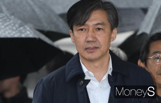 조국 전 법무부 장관이 지난 26일 영장실질심사에 출석하는 모습. /사진=장동규 기자  