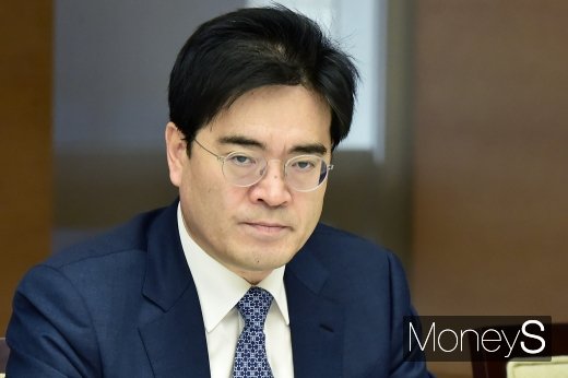 [머니S포토] 공영운 현대차 사장, 2020년 경제정책방향 기업인 간담회 참석