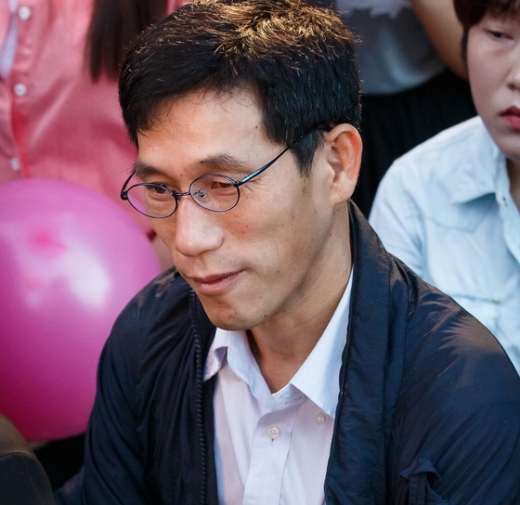 유시민 노무현재단 이사장과 최근 온라인 등을 통해 공방전을 벌이고 있는 진중권 전 동양대학교 교수. /사진=뉴스1
