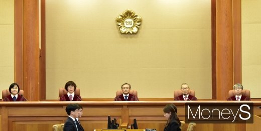 [머니S포토] 일본군 위안부 문제 합의 위헌 심판