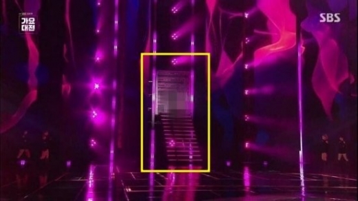 문제의 리프트. /사진='SBS 가요대전' 캡쳐  